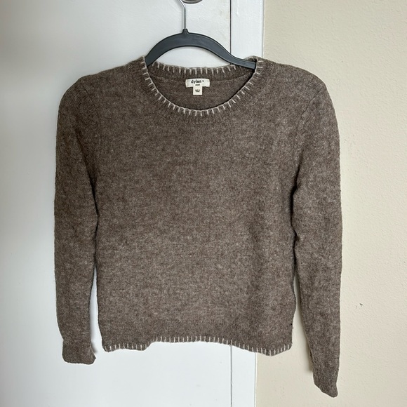 dylan Sweaters - Brown sweater with white trim